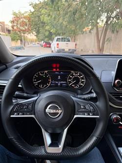 نیسان ئەلتیما